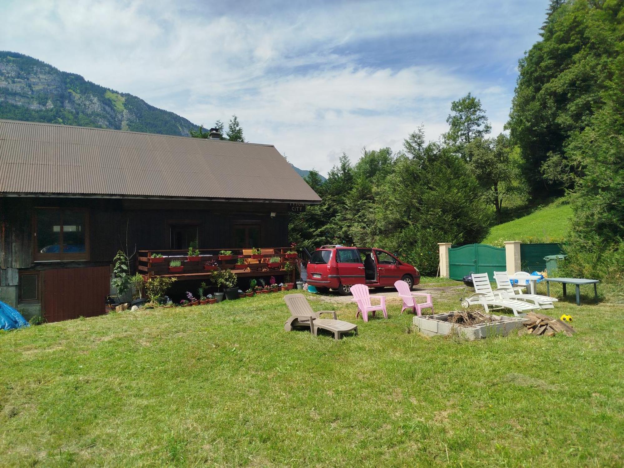 Chalet 8 Personnes + Grand Terrain Et Riviere Entremont Eksteriør bilde