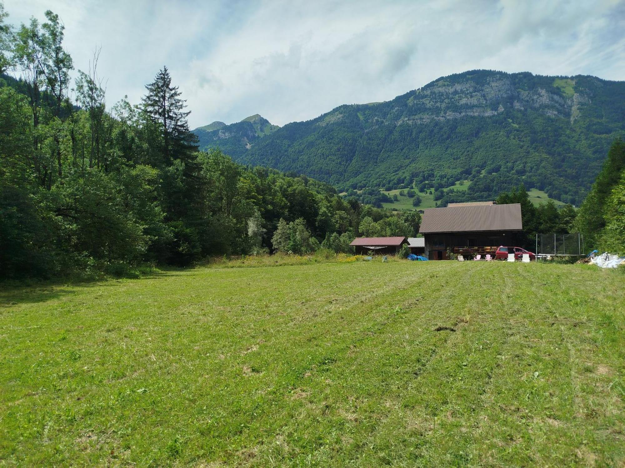 Chalet 8 Personnes + Grand Terrain Et Riviere Entremont Eksteriør bilde